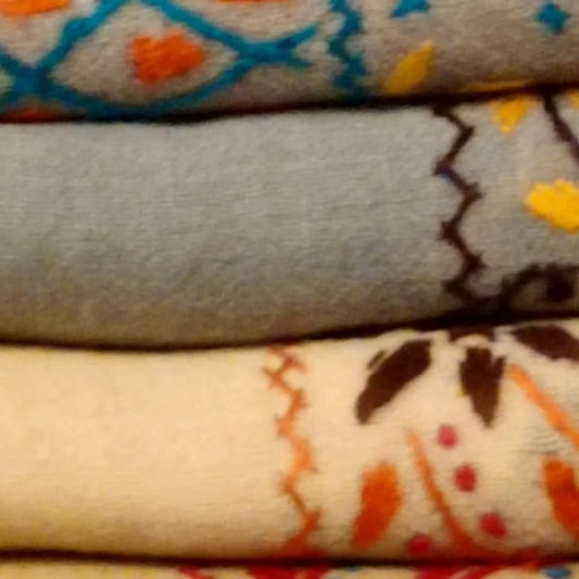 warm woolen  traditional shawls from Baltistan